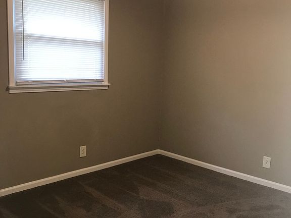 4th image of 454 Circle Dr #454B