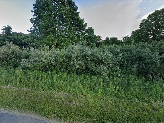 2nd image of 581 Old Chicago Rd