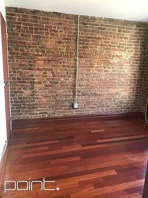 Rented by Point NYC | media 21