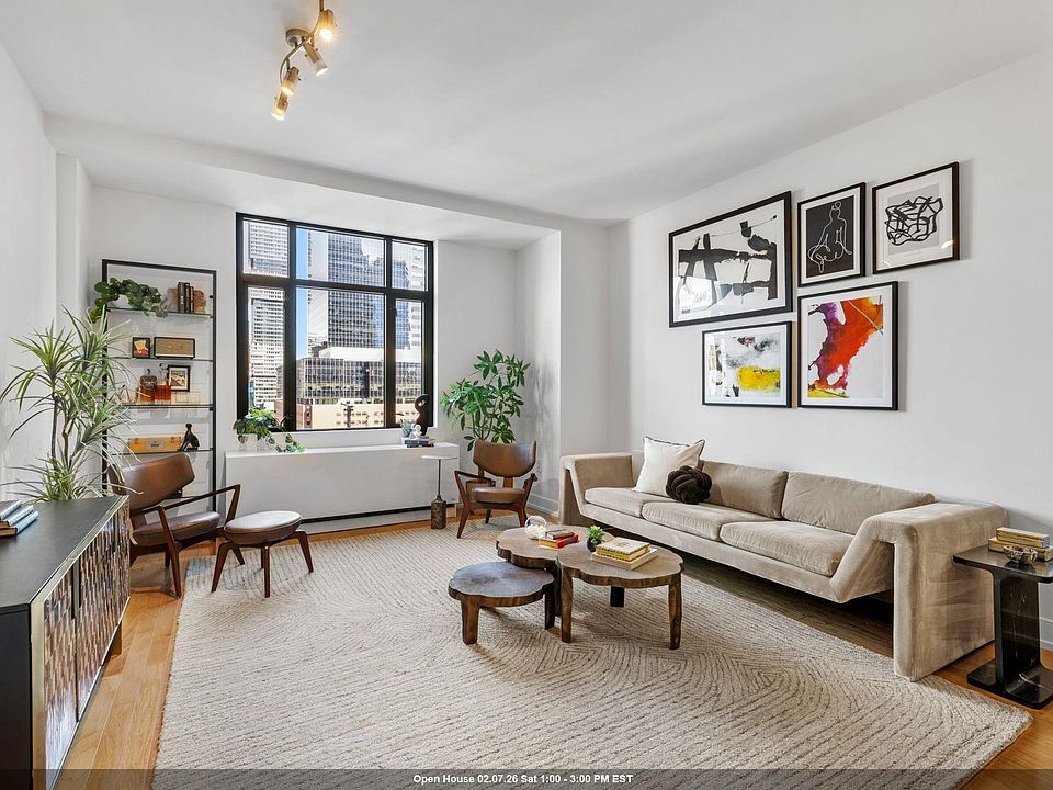 1st image of 105 Greene St APT 1001