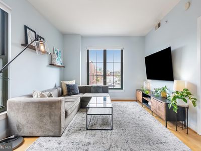 910 M St NW APT 310, Washington, DC, 20001