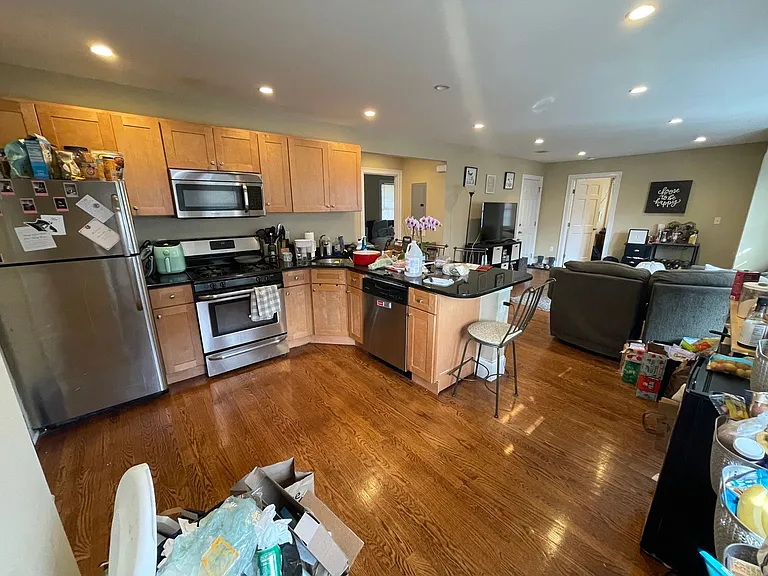 9 Hathaway St — Photo 13