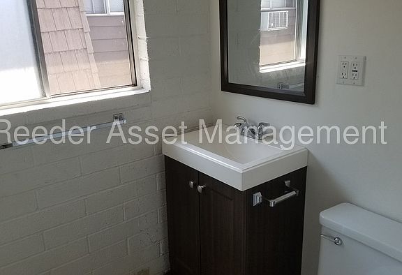 4th image of 245 S 800 E APT 8