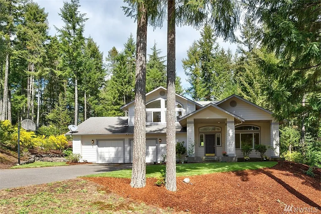 7072 Taynic Pl NW photo 1
