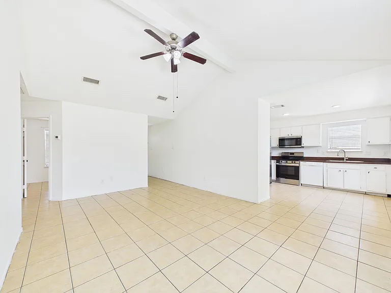 9918 Peachridge Dr — Photo 5