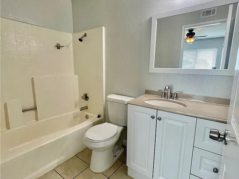 5640 Riverside Dr #110 — Photo 13