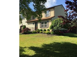 24 Longhurst Rd, Marlton, NJ 08053