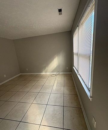 2nd image of 4981D Galveston St