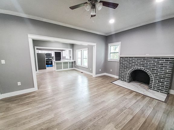 5th image of 2532 E 5th Ave