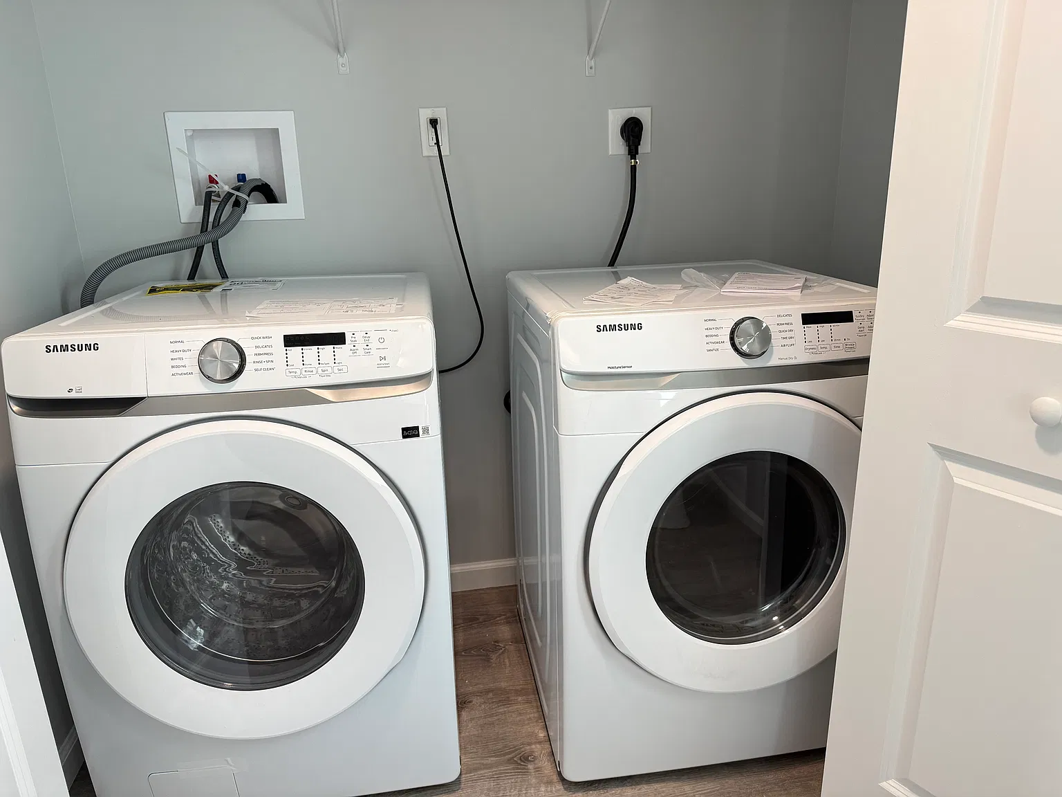 2 bed, 1050 sqft, $2,200 — Photo 4