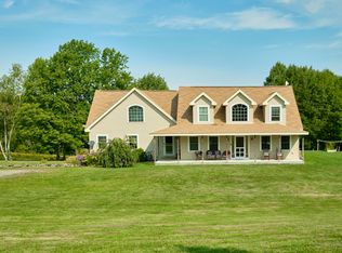 1 Seacoast Rd, Hope, ME 04847