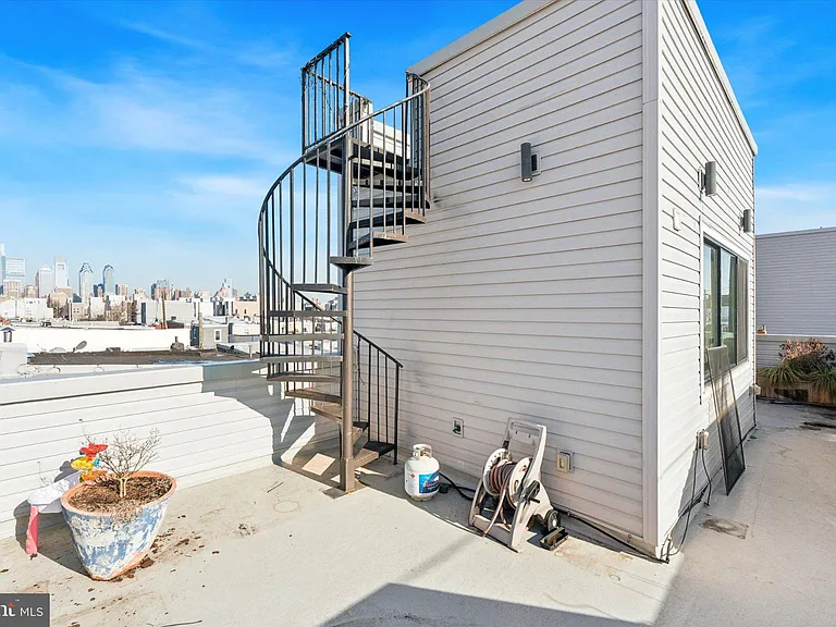 1625 S 19th St — Photo 14