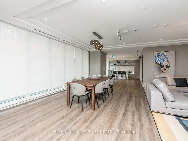 212 King William St #502 — Photo 29