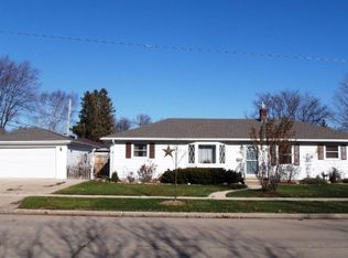 2016 E Forest St, Appleton, WI 54915