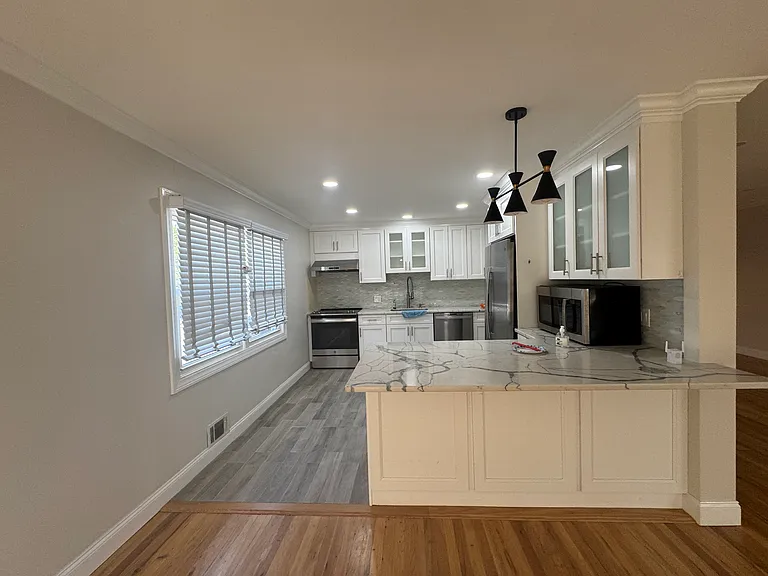 18-35 Bell Blvd — Photo 5