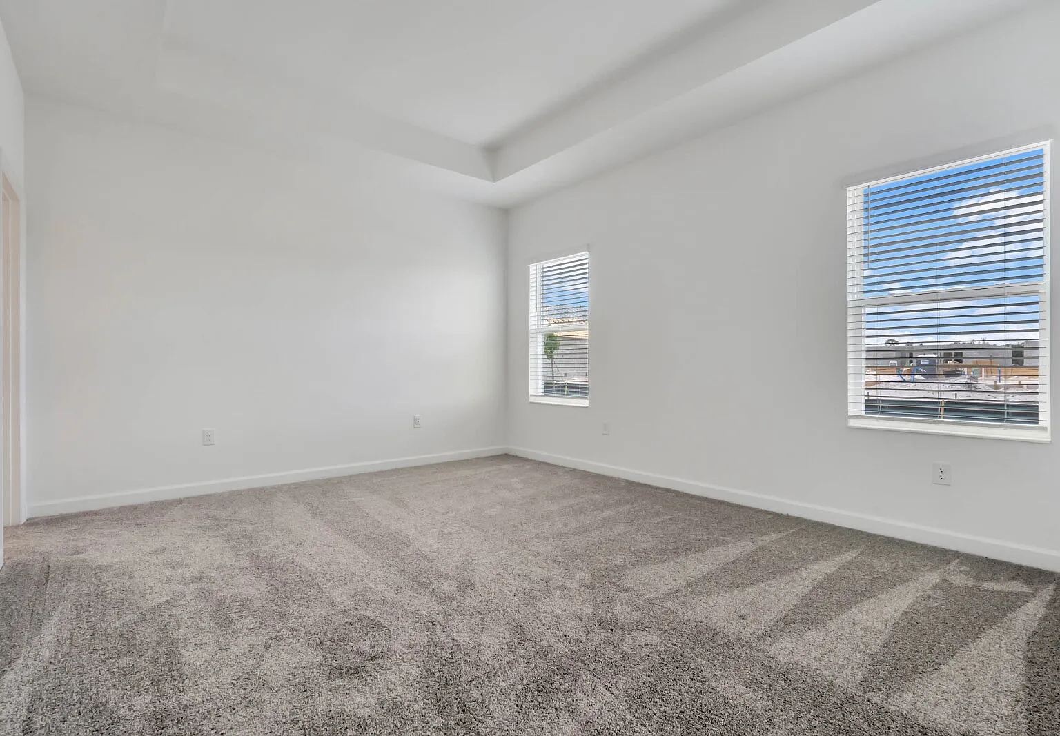 4 bed, 3.0 bath, 2061 sqft, $2,049 — Photo 3
