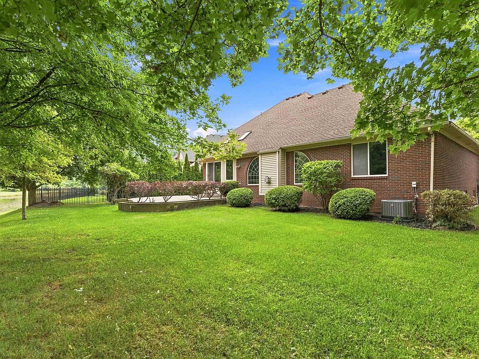 28754 Coleridge St, photo 3