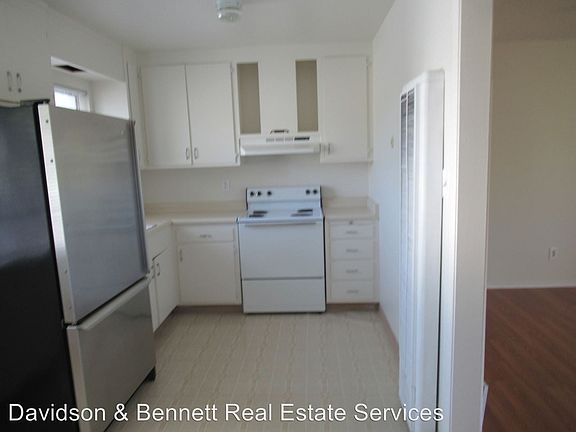 4th image of 1405 Brown St