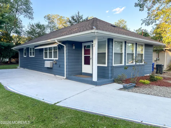16 Catskill Court, Toms River, NJ 08753