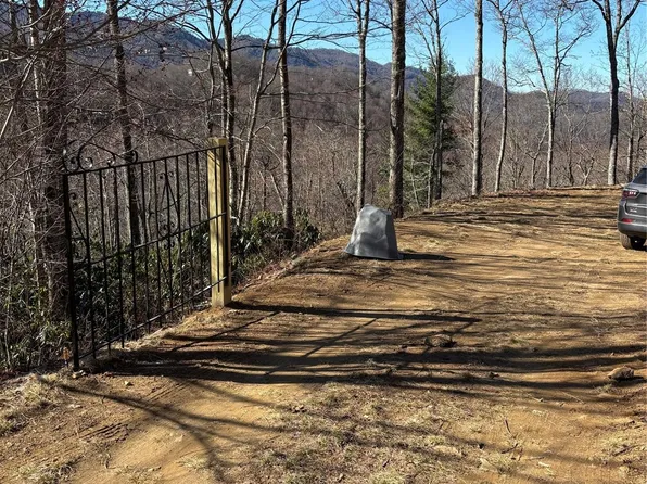 23 Screech Owl Cir, Sylva, NC 28751