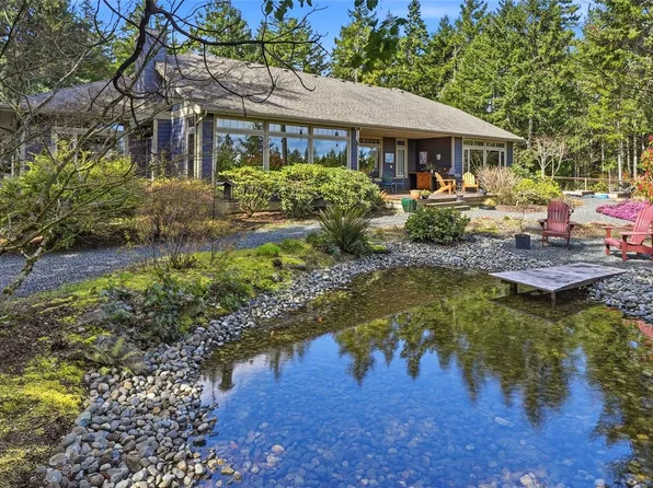 1195 Spider Lake Rd, Nanaimo, BC V9K 2L7