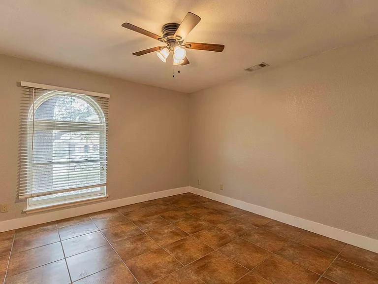2331 Bluffridge St — Photo 22
