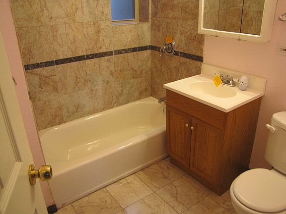 5th image of 3554 W Flournoy St Unit 3W