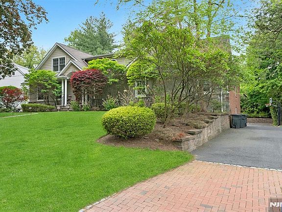 3rd image of 506 Sunderland Rd