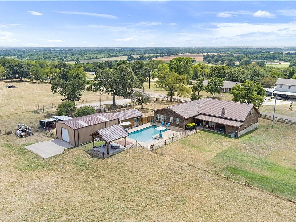 1st image of 174 Ross Road Spur