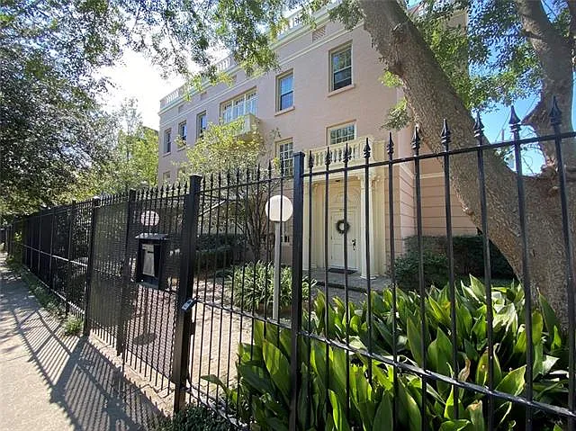 7530 Saint Charles Ave #H