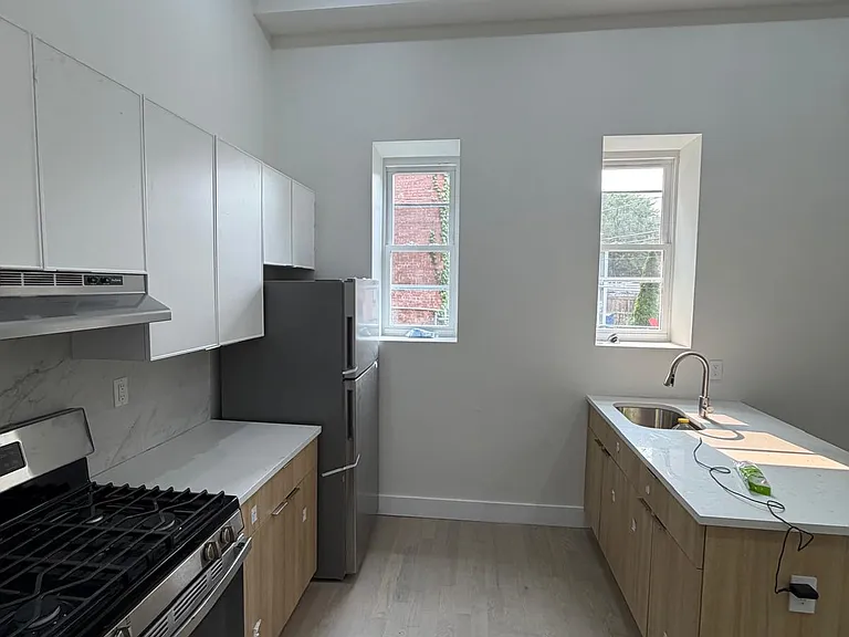 51 Lincoln Park #1C — Photo 6