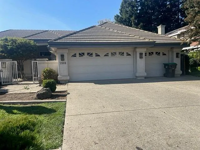 3908 Glen Abby Cir photo 1