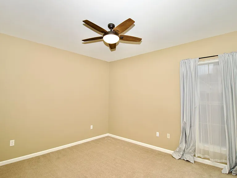 2166 Hillridge Ave — Photo 16
