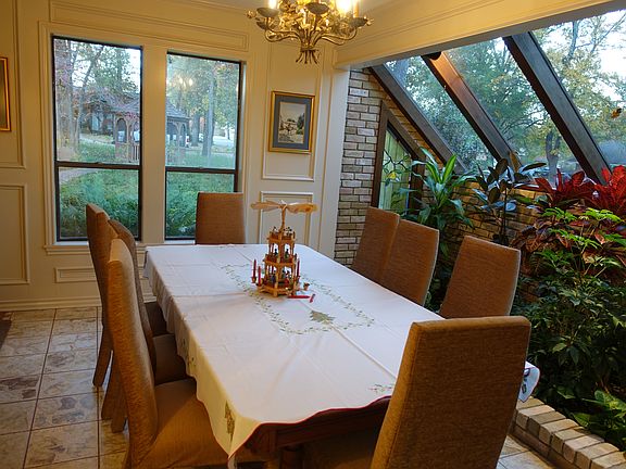 dining room with garden