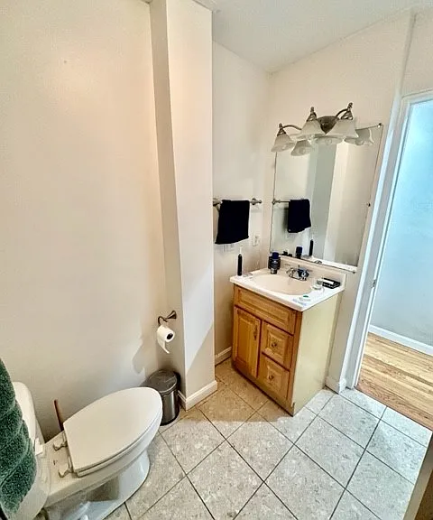 220 Hanover St #12 — Photo 17