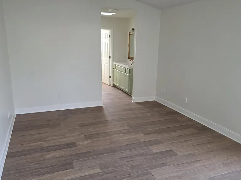 139 Heritage Cir — Photo 9