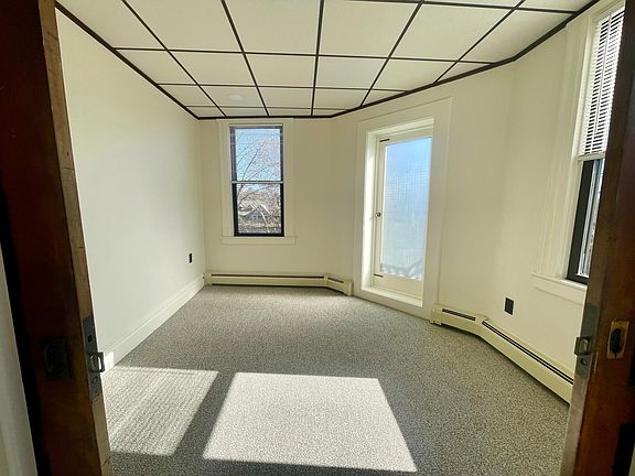 5th image of 109 Main St APT 5