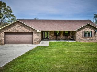 1824 Shady Cove Rd, Caryville, TN 37714