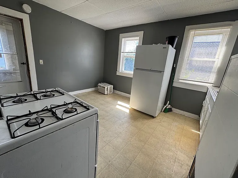 107 College St #3R — Photo 12