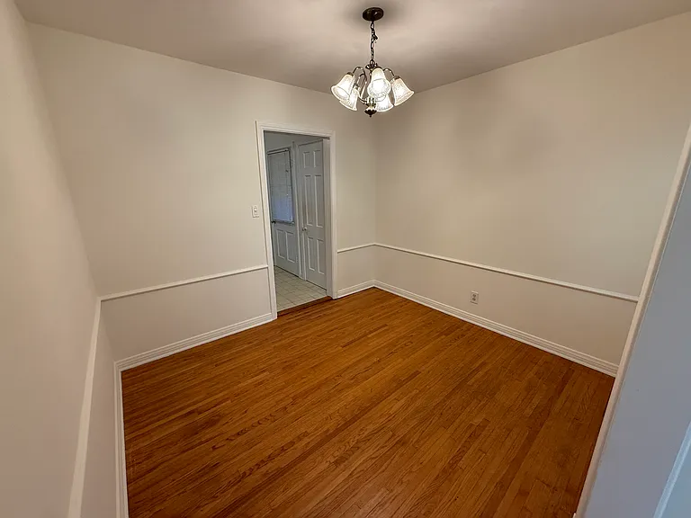 1640 Malcolm Ave #1/2 — Photo 3