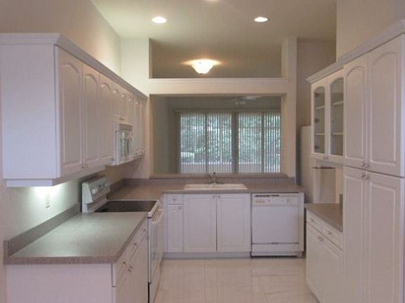 4th image of 1474 Carlow Cir