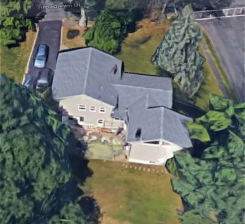 2nd image of 23 Broadlawn Dr