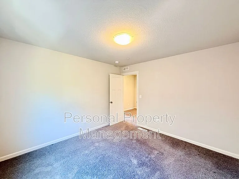 6766 N 89th Loop — Photo 15