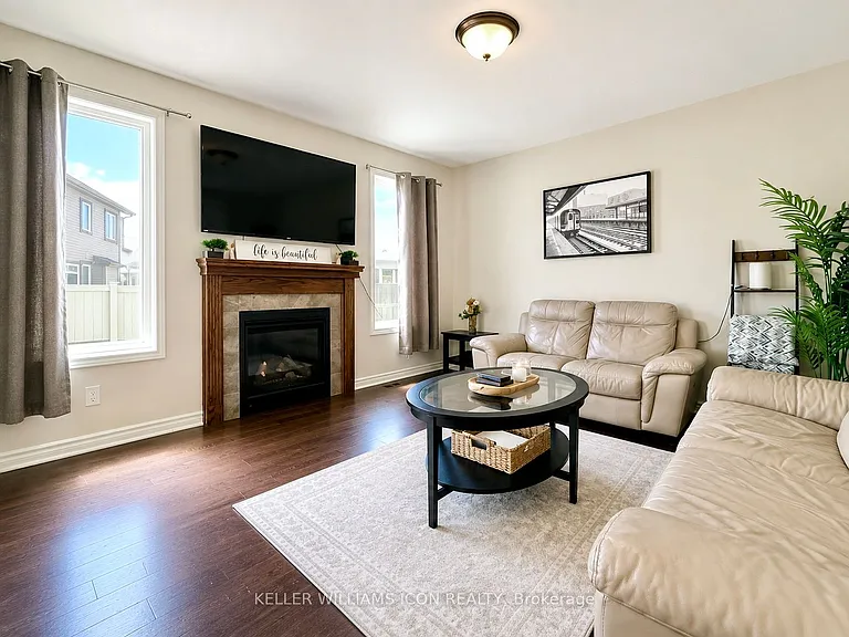 108 Solaris Dr — Photo 3