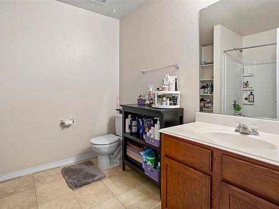 2nd image of 1653 Queens Brook Ln