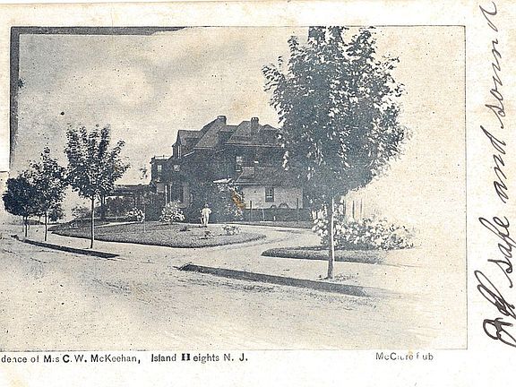 4th image of 236 Ocean Ave