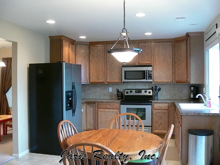 2270 Morningview Ln — Photo 5