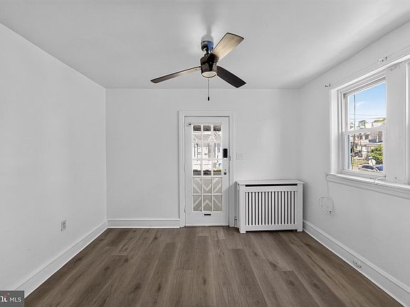 5th image of 205 Berbro Ave