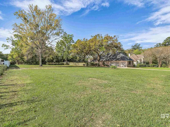 4 Stillwood Ln, Fairhope, AL 36532