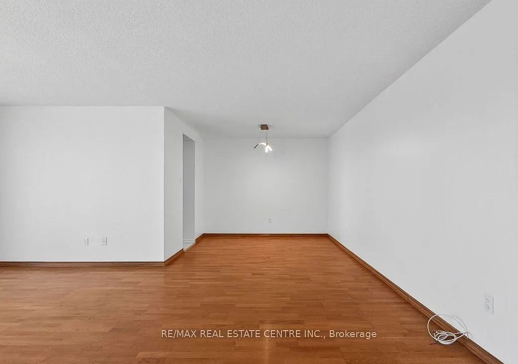 3 bed, $2,750 — Photo 2